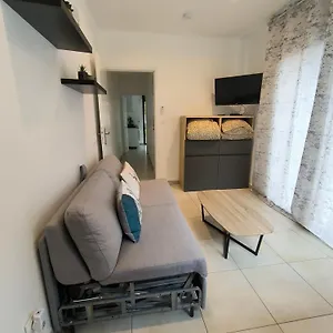  Hébergement de vacances Maisonnette Avec Jardin